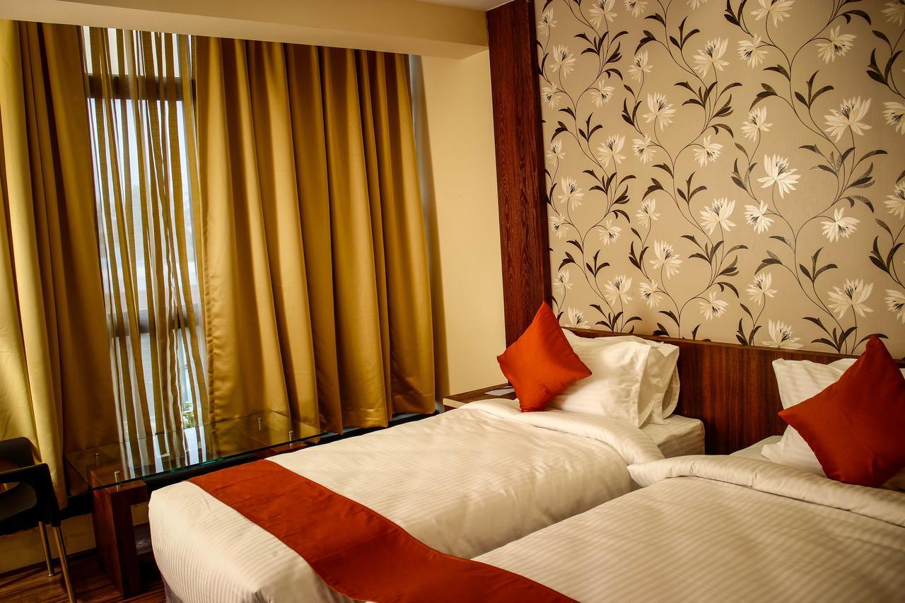 Regenta Inn Larica Kolkata Eksteriør bilde