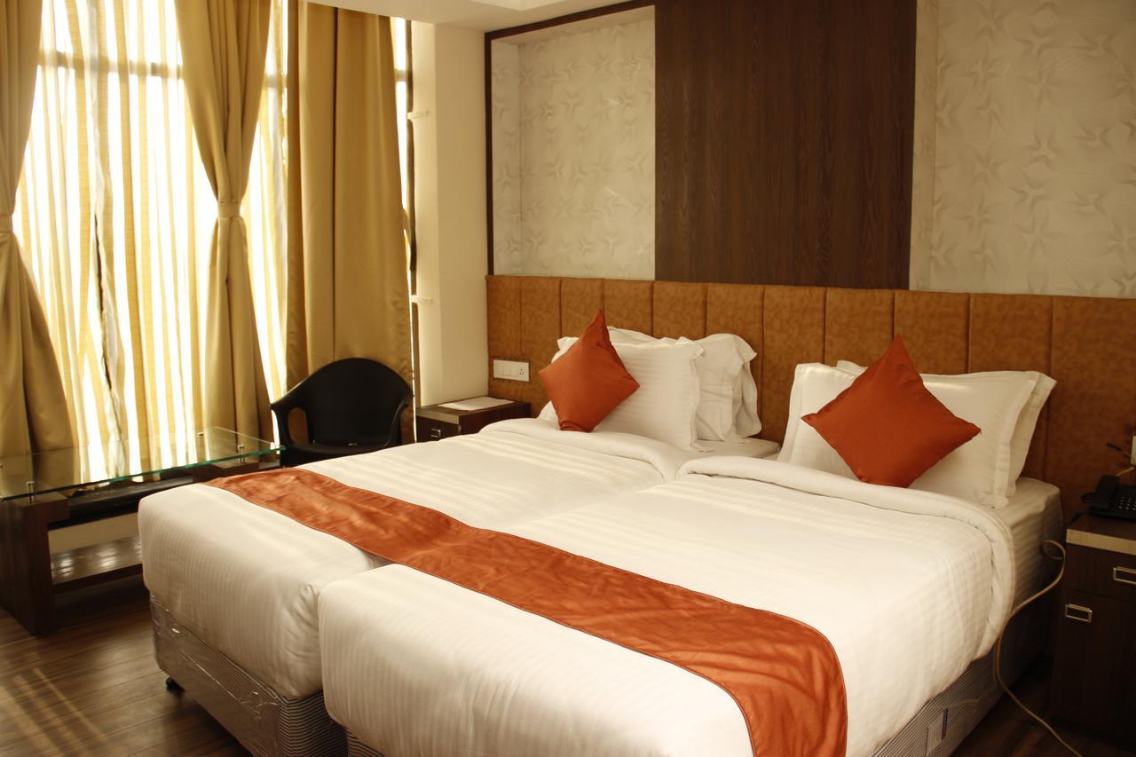 Regenta Inn Larica Kolkata Eksteriør bilde