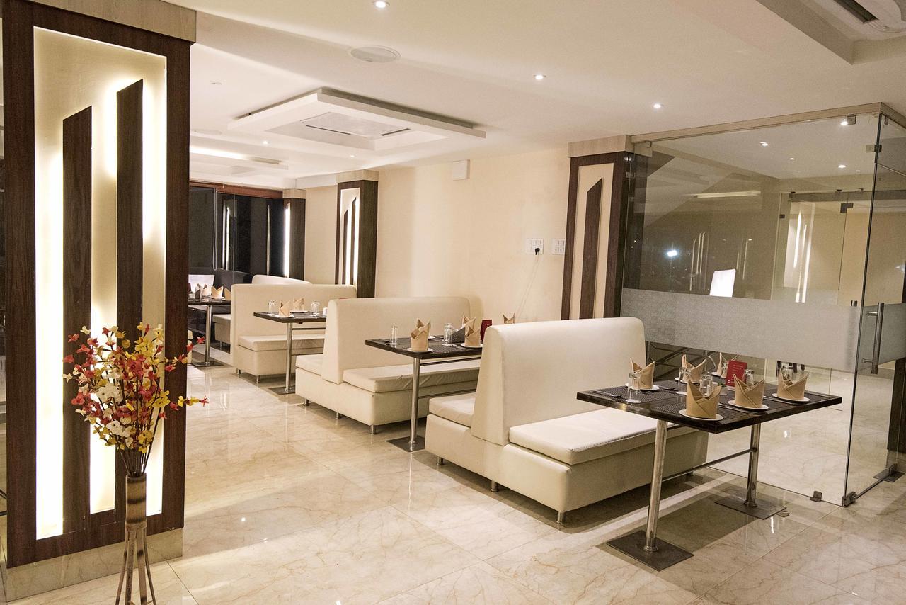 Regenta Inn Larica Kolkata Eksteriør bilde